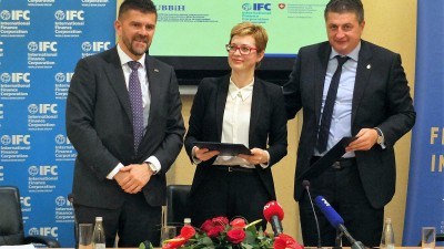 Potpisan ugovor o saradnji UBBiH i IFC-a: Podrška finansijskom i SME sektoru